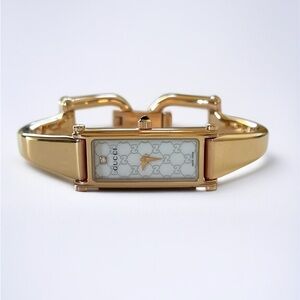 Vintage Gucci Bangle Watch Mother of Pearl Dial with Single Diamond